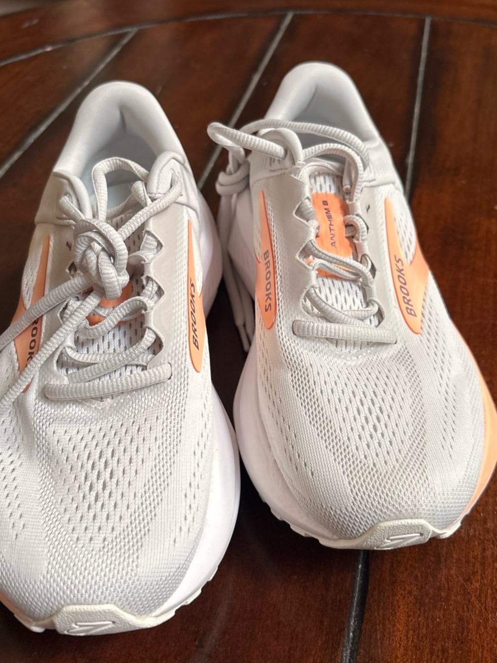 Brooks White and Peach Womens Running Sneakers